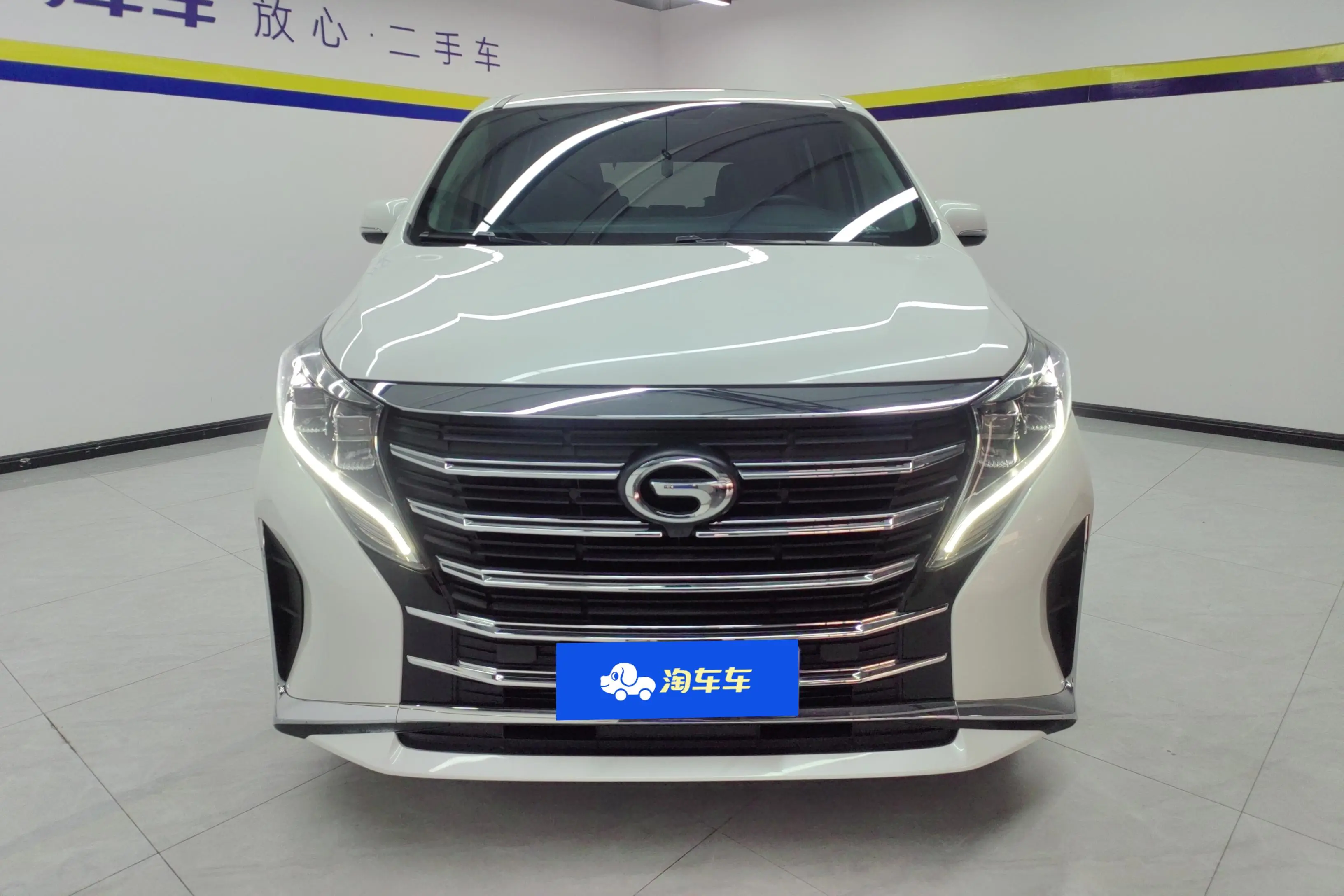 GAC Trumpchi M8  из Китая