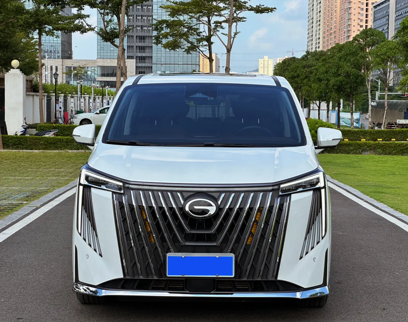 GAC Trumpchi M8  из Китая