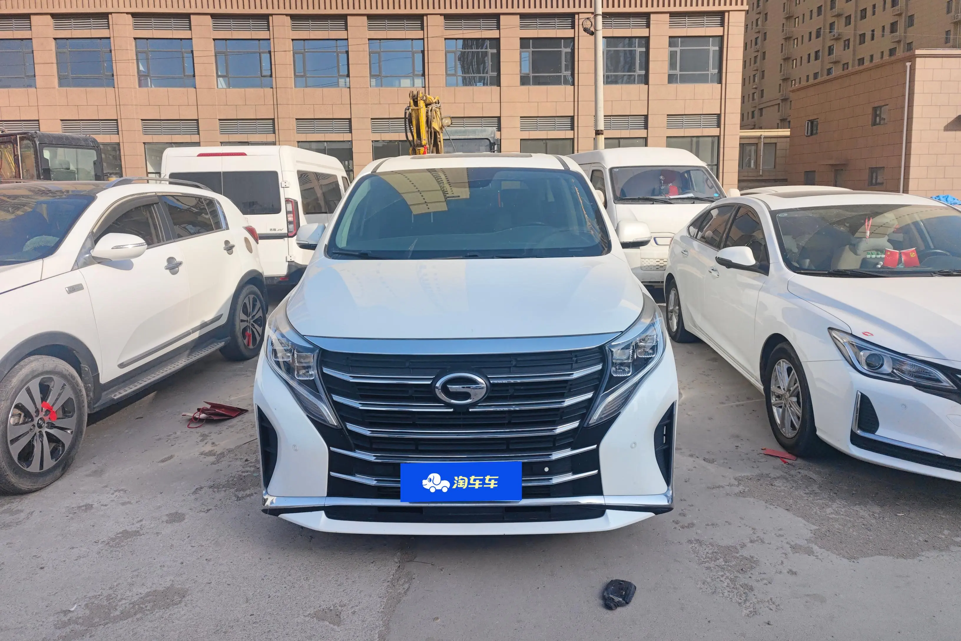 GAC Trumpchi M8  из Китая
