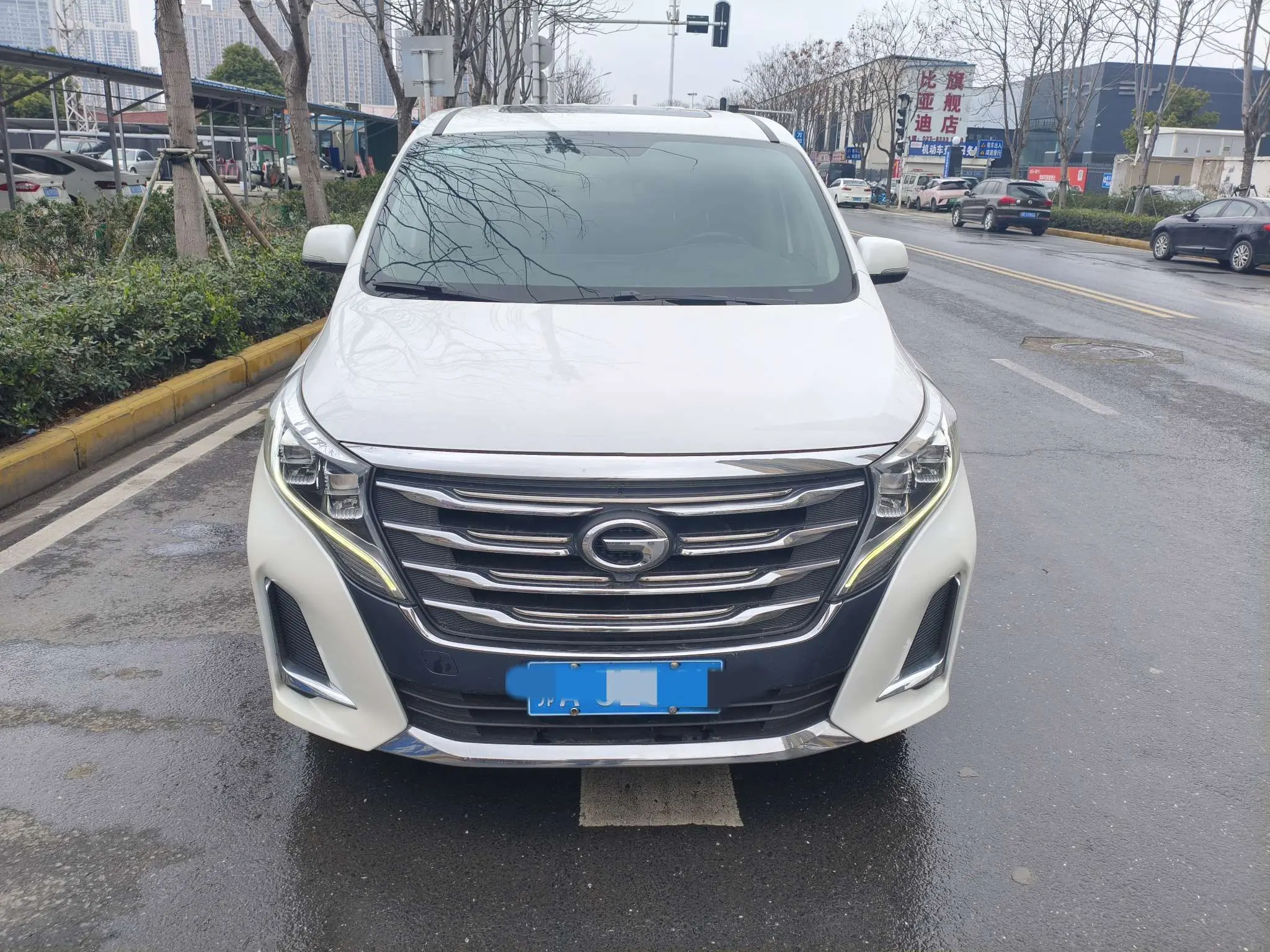 GAC Trumpchi M8  из Китая