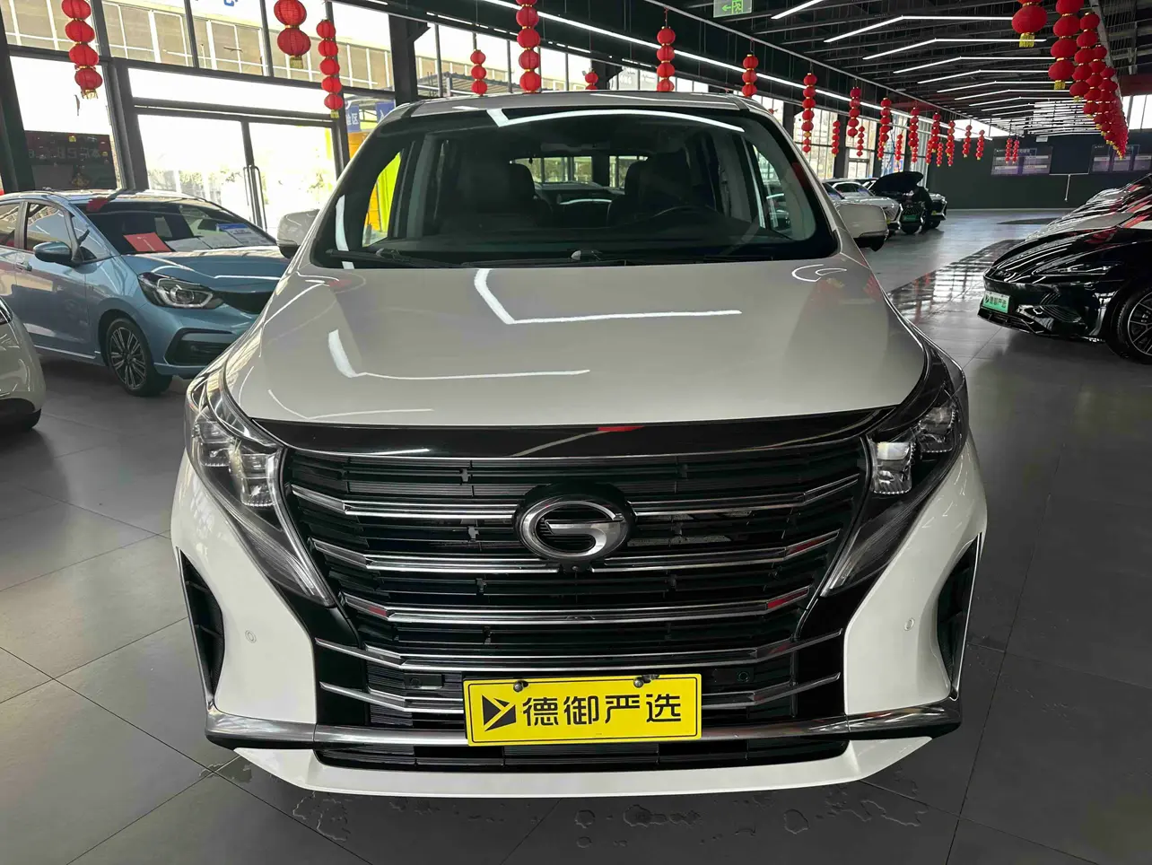 GAC Trumpchi M8  из Китая