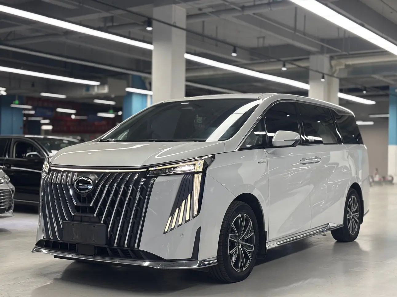 GAC Trumpchi M8  из Китая