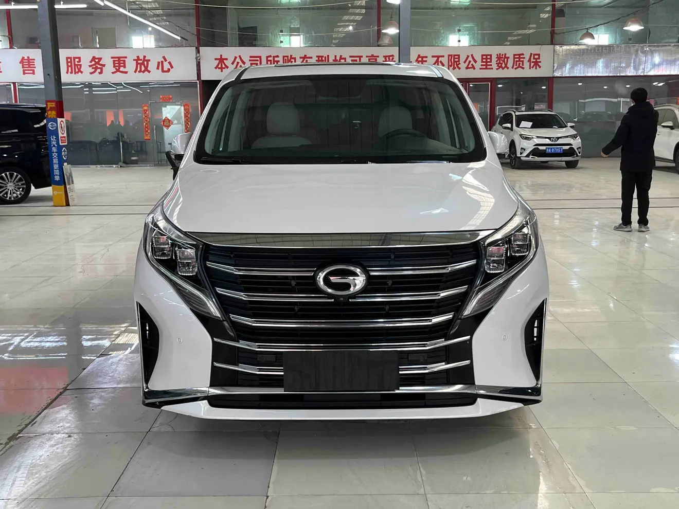 GAC Trumpchi M8  из Китая