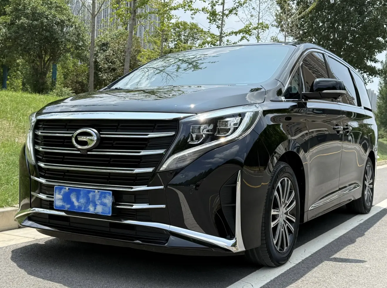 GAC Trumpchi M8  из Китая