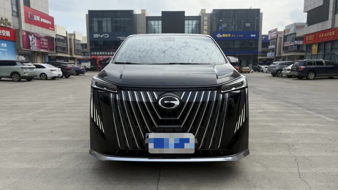 GAC Trumpchi M8  из Китая