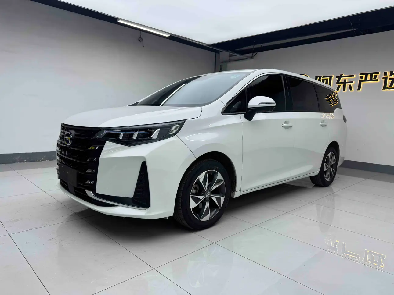 GAC Trumpchi M6  из Китая