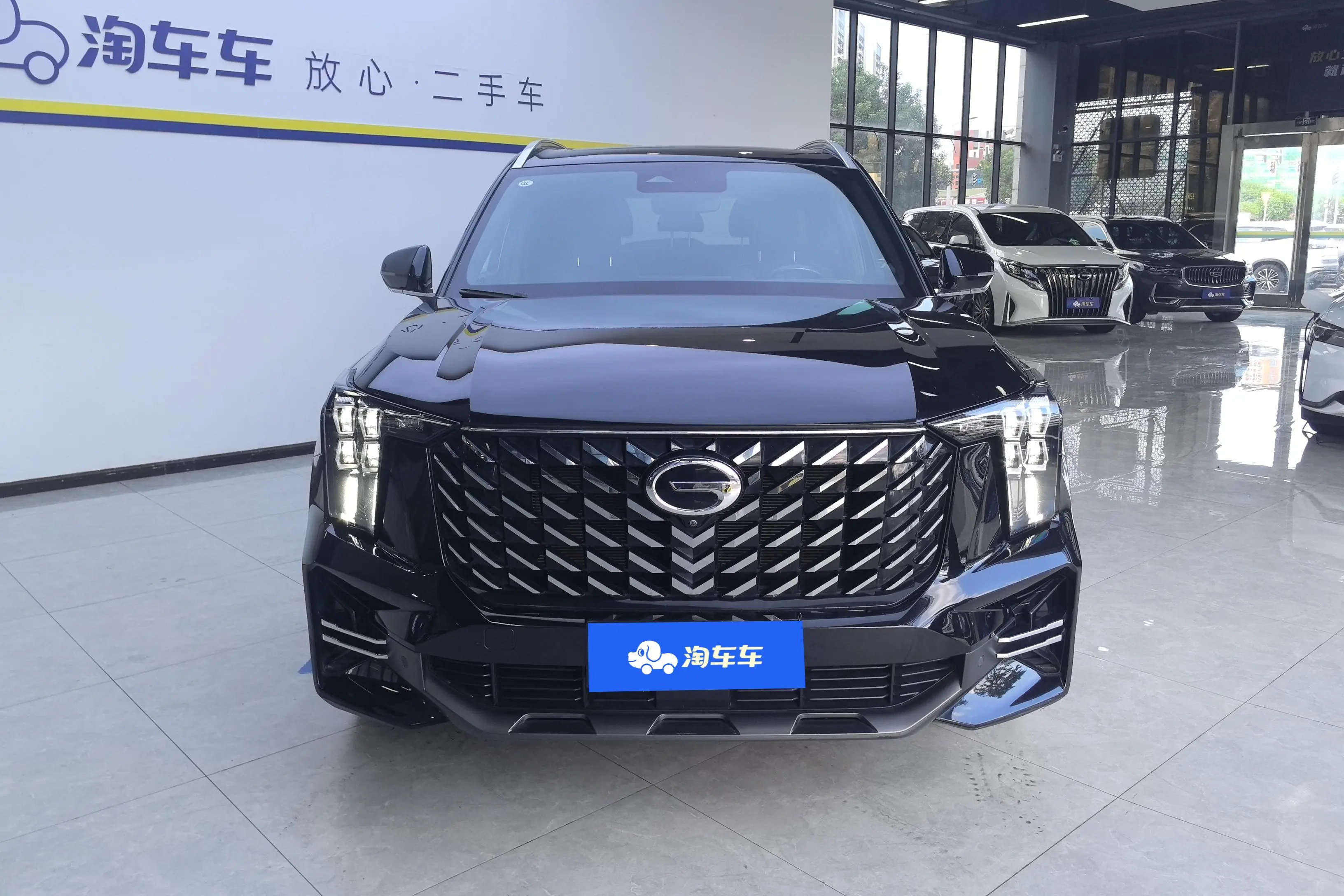 GAC Trumpchi GS8  из Китая