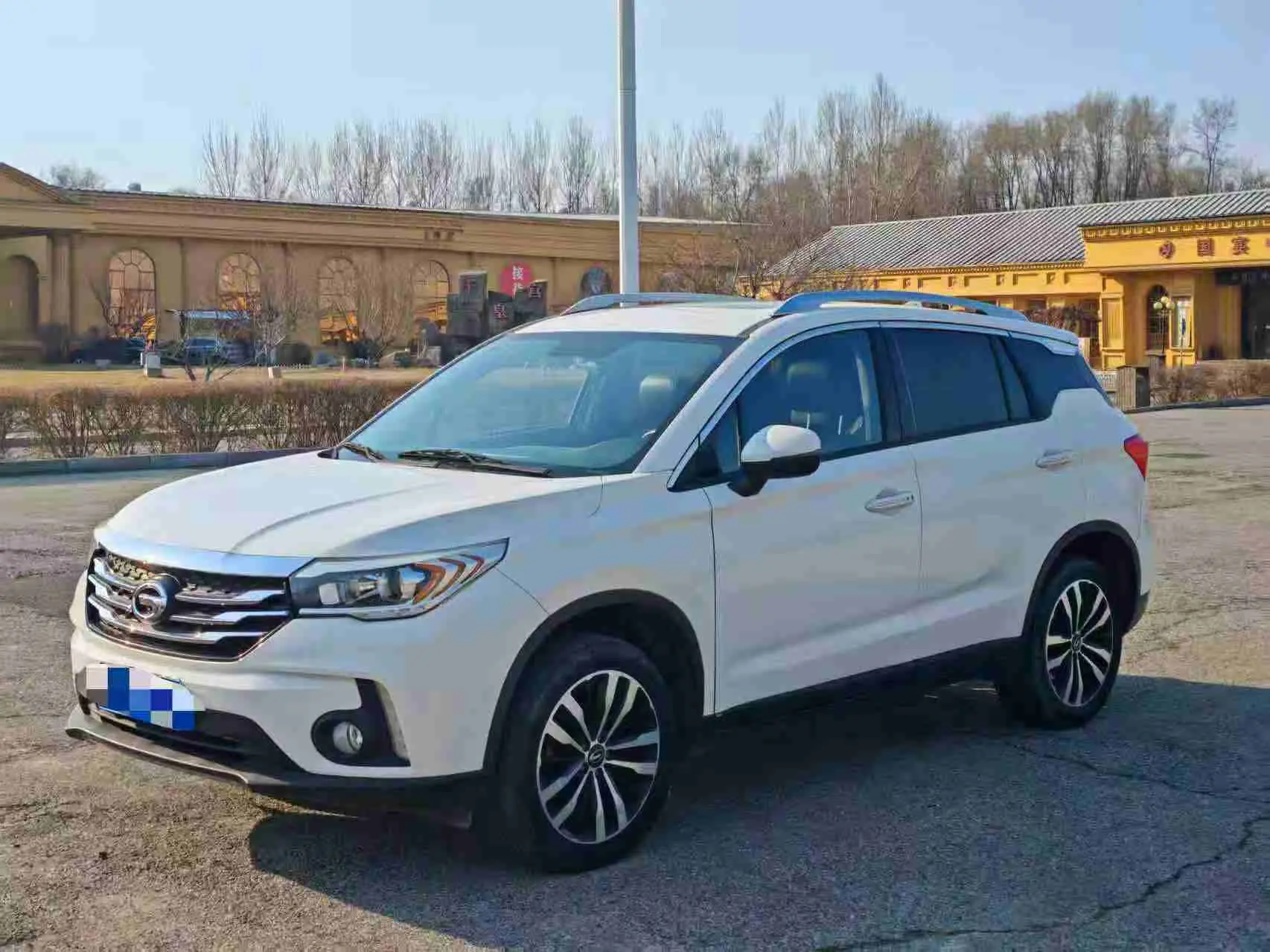 GAC Trumpchi GS4  из Китая