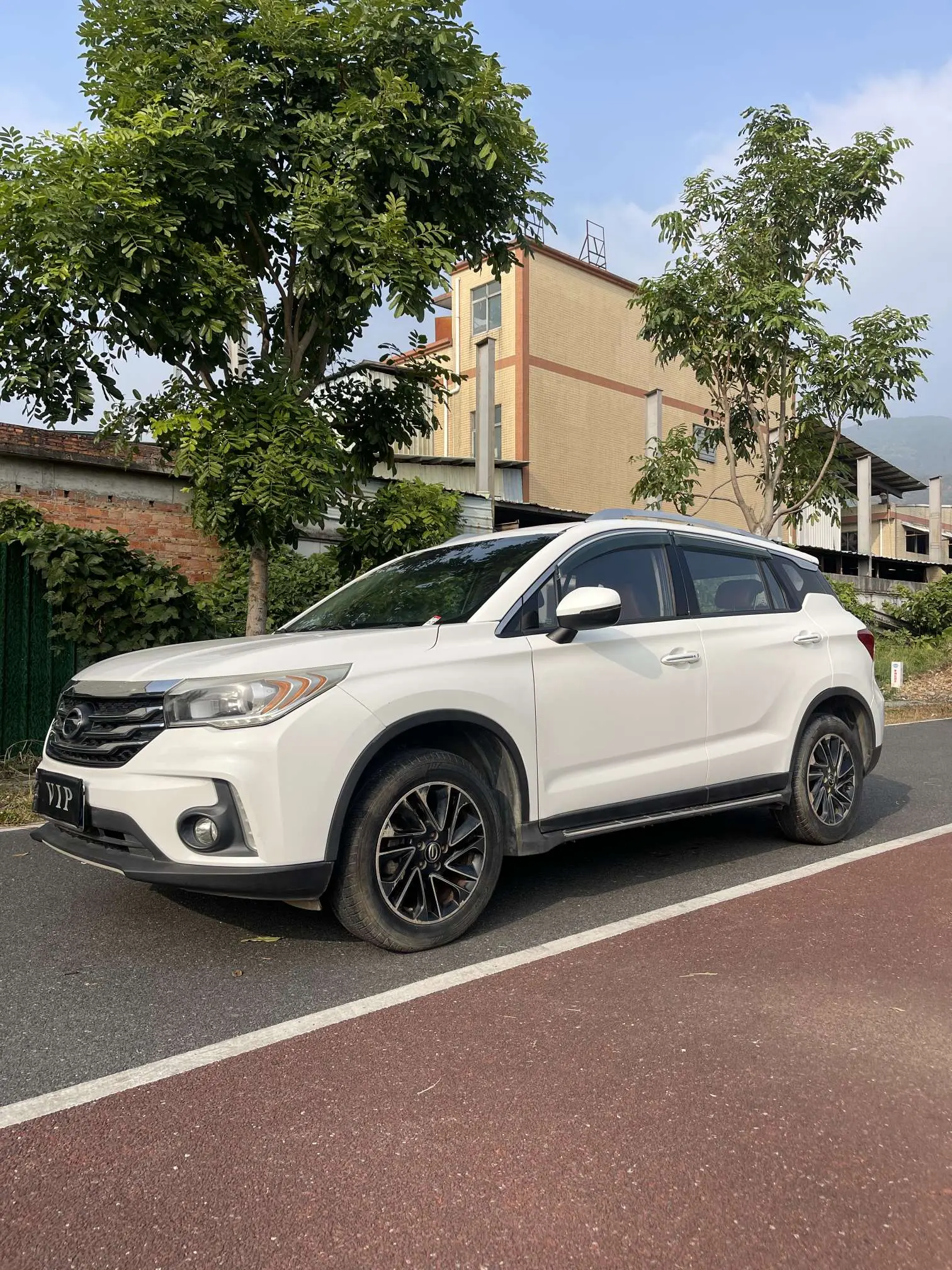 GAC Trumpchi GS4  из Китая