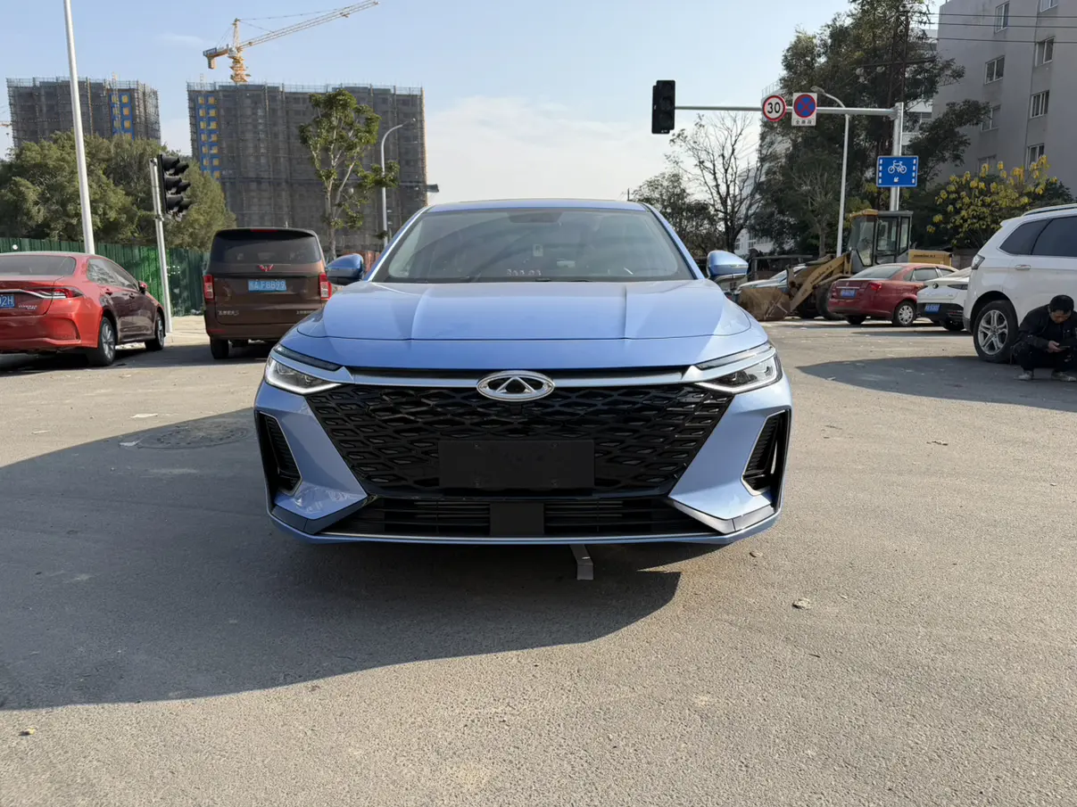 Chery Arrizo 8  из Китая