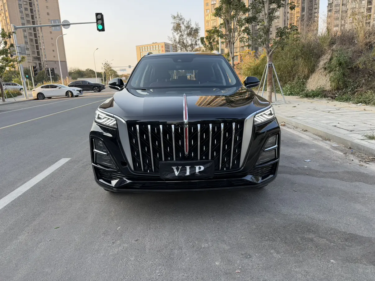 Hongqi HS5  из Китая