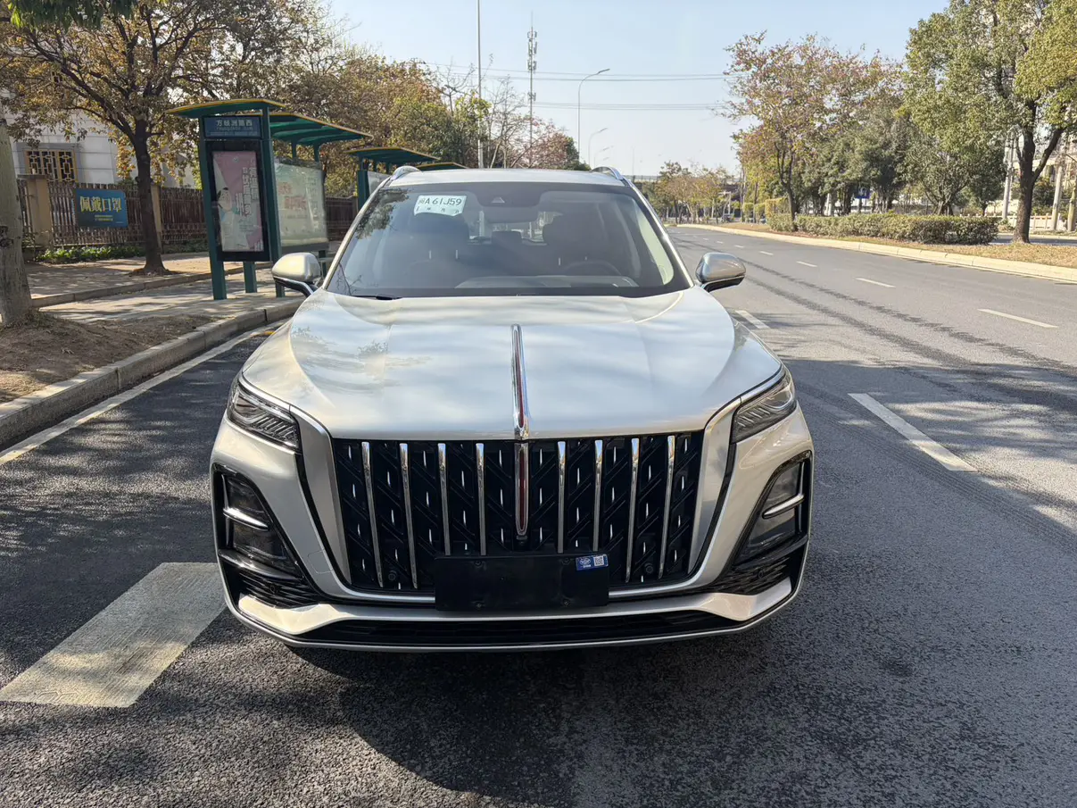 Hongqi HS5  из Китая