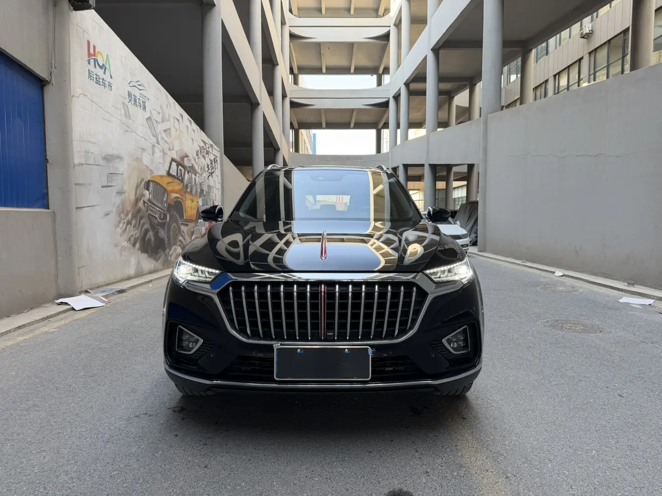 Hongqi HS5  из Китая