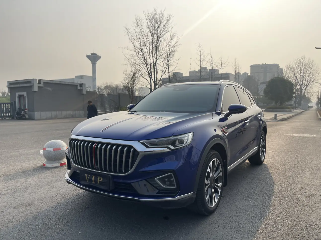 Hongqi HS5  из Китая