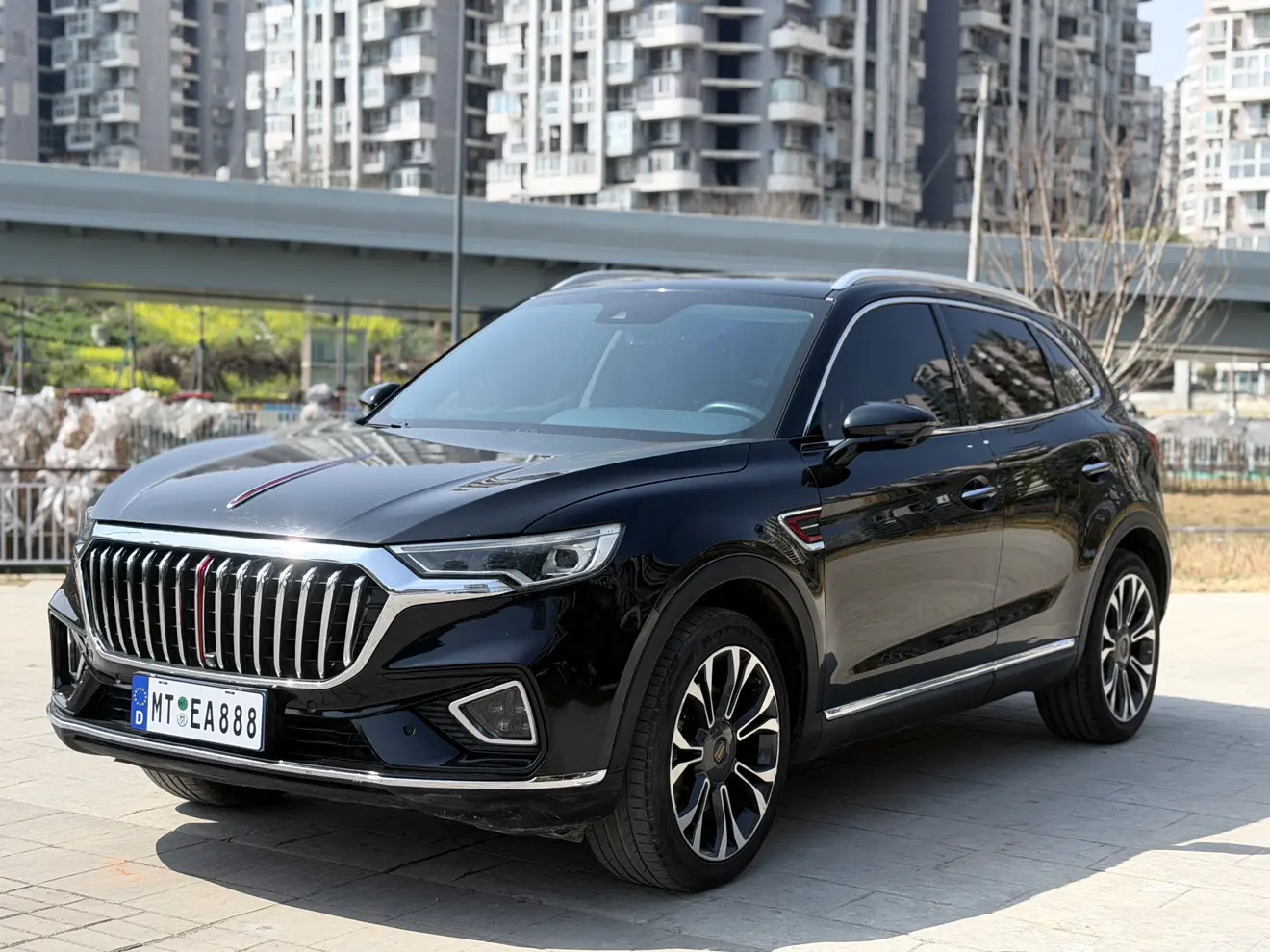 Hongqi HS5  из Китая