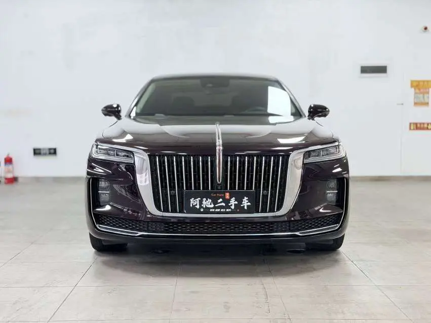 Hongqi H9  из Китая