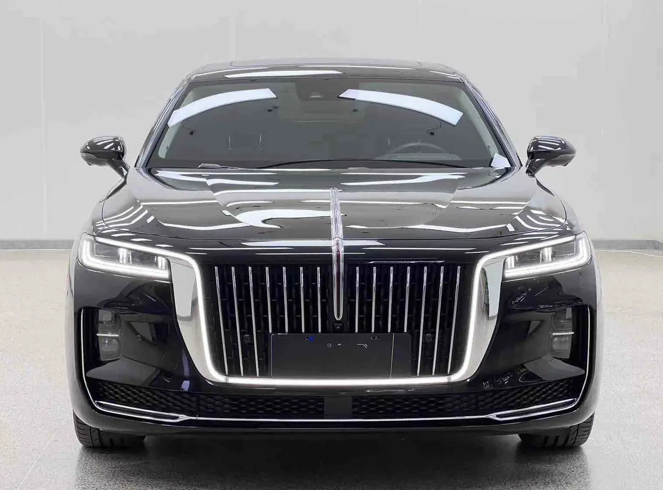 Hongqi H9  из Китая