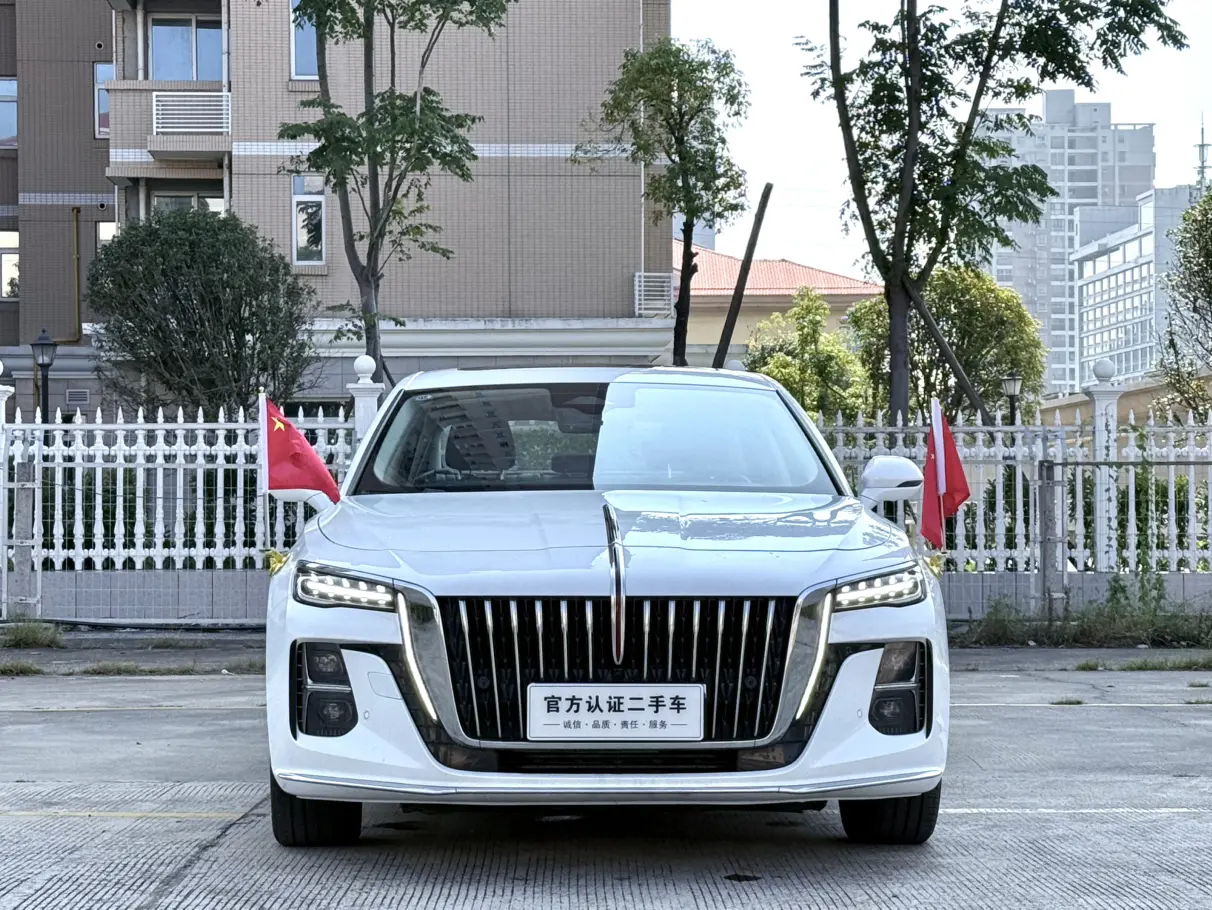 Hongqi H5  из Китая