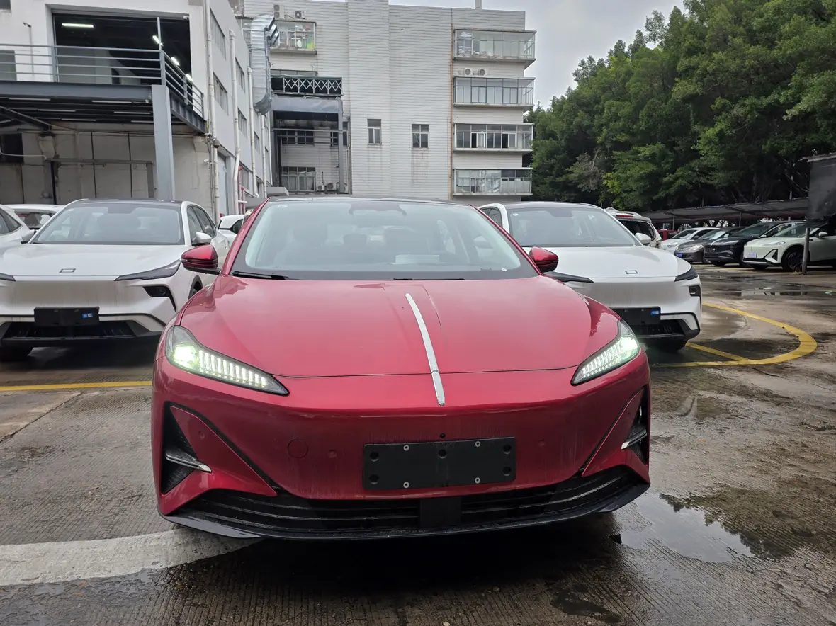 Hongqi Red Flag Tiangong 05  из Китая