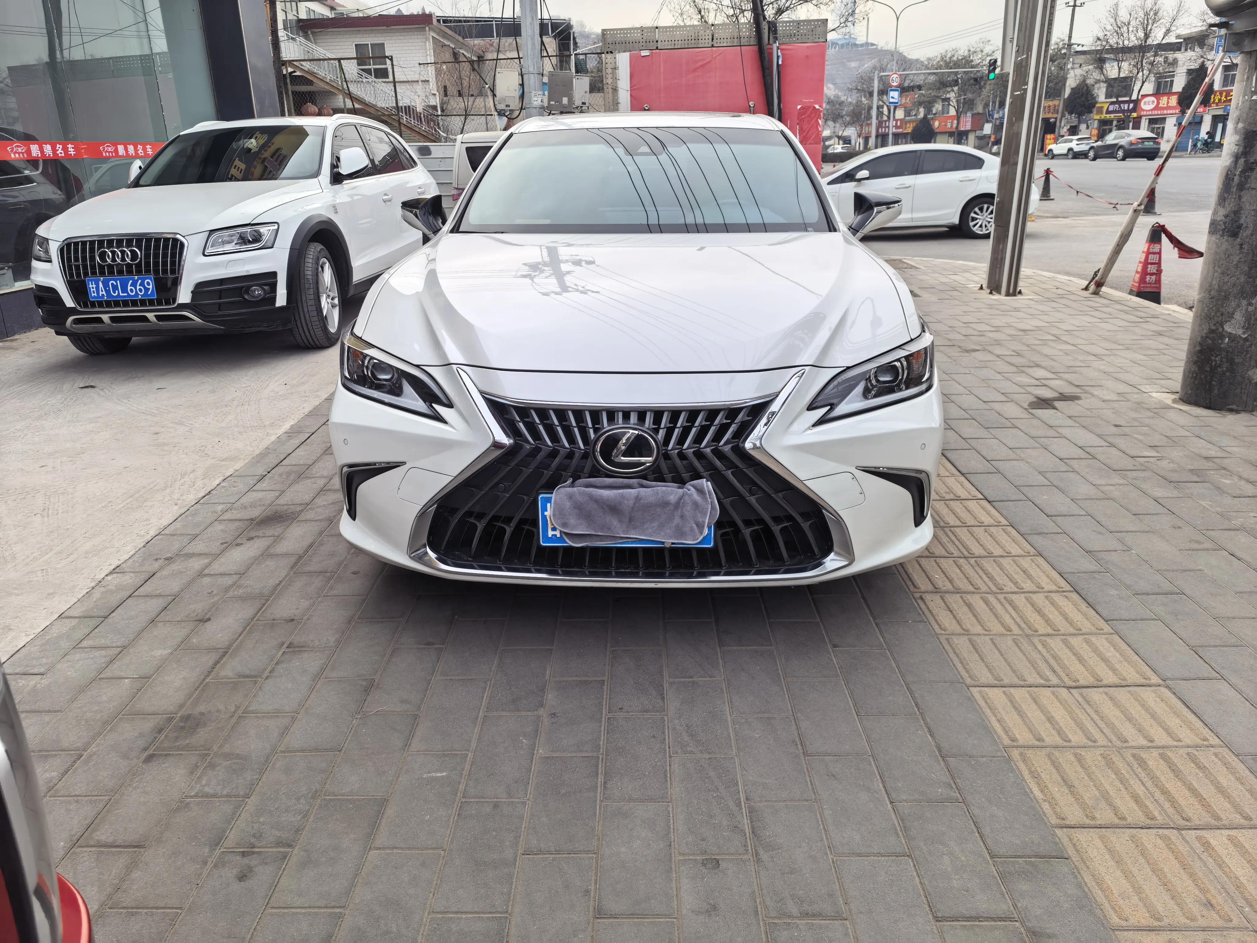 Lexus ES