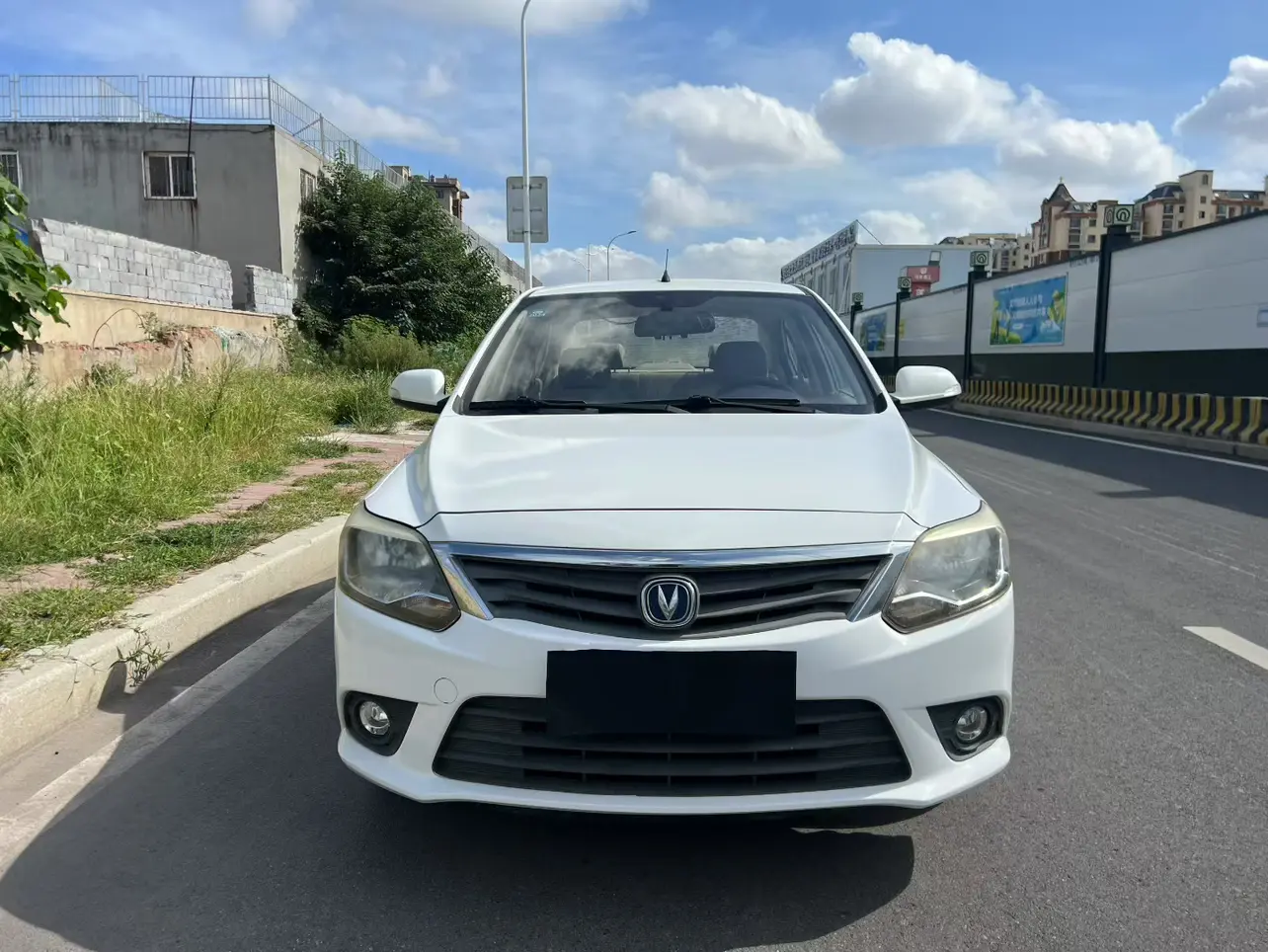 Changan Yuexiang V3  из Китая