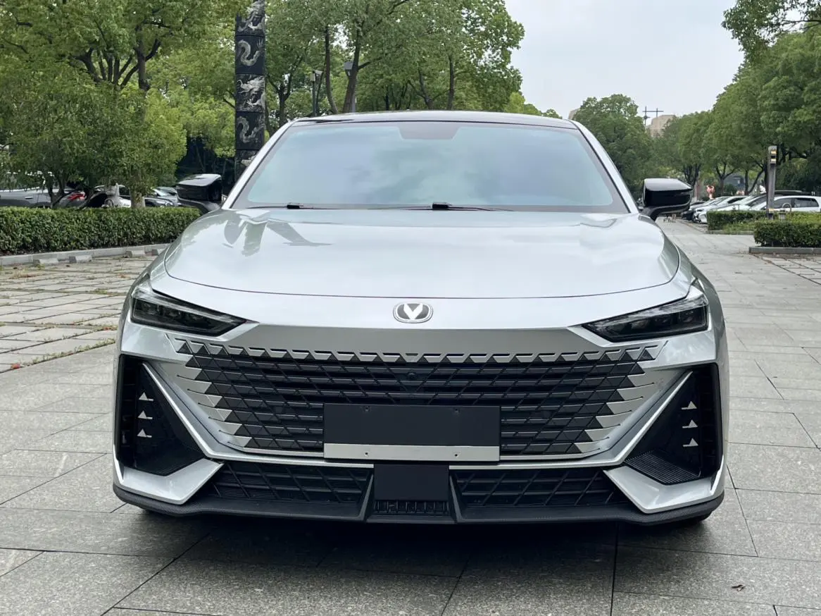 Changan UNI-V  из Китая