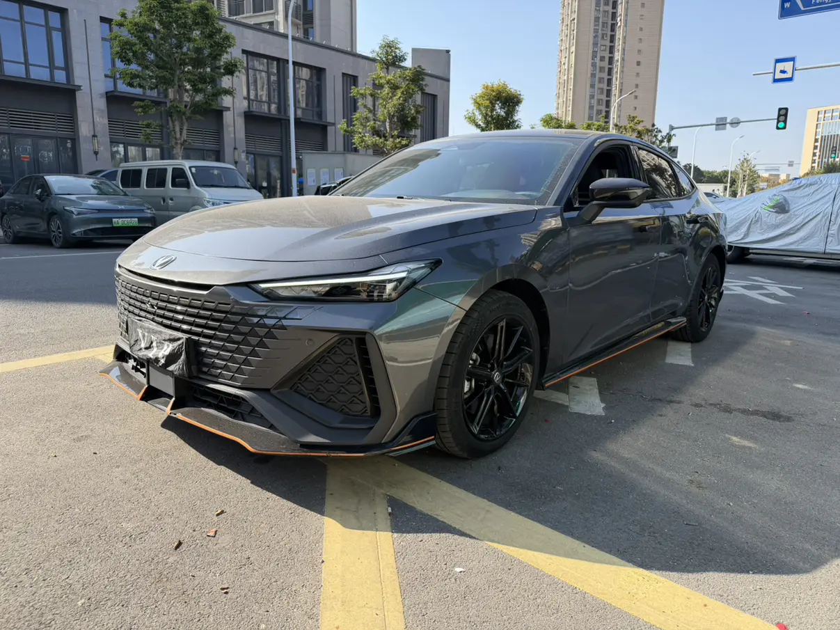 Changan UNI-V  из Китая