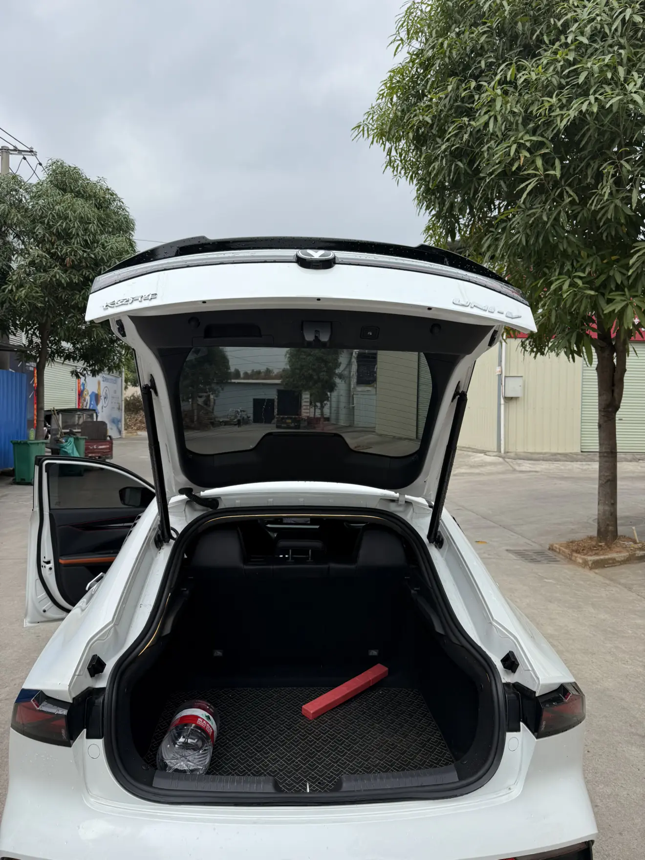 Changan UNI-V  из Китая