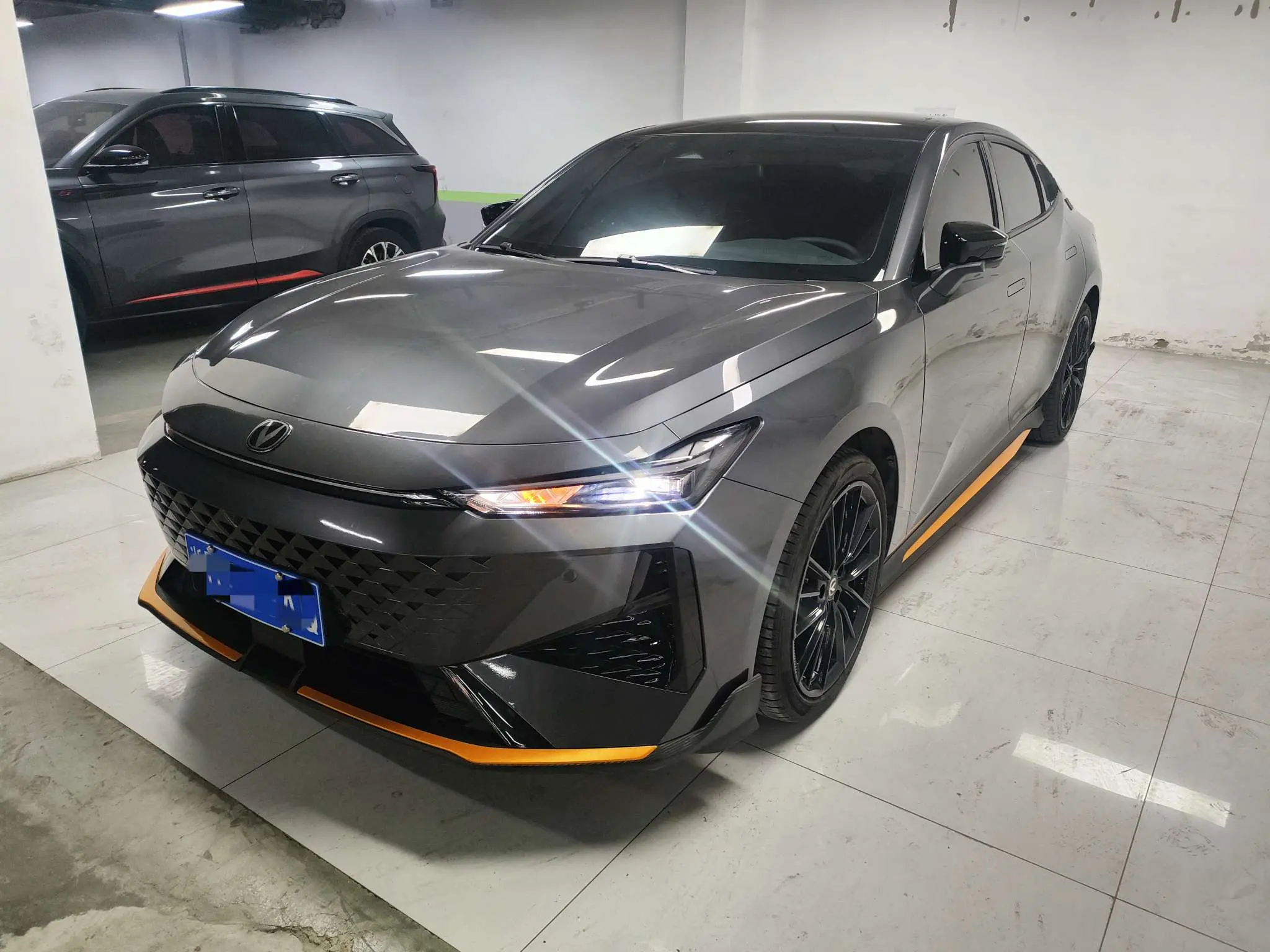 Changan UNI-V  из Китая