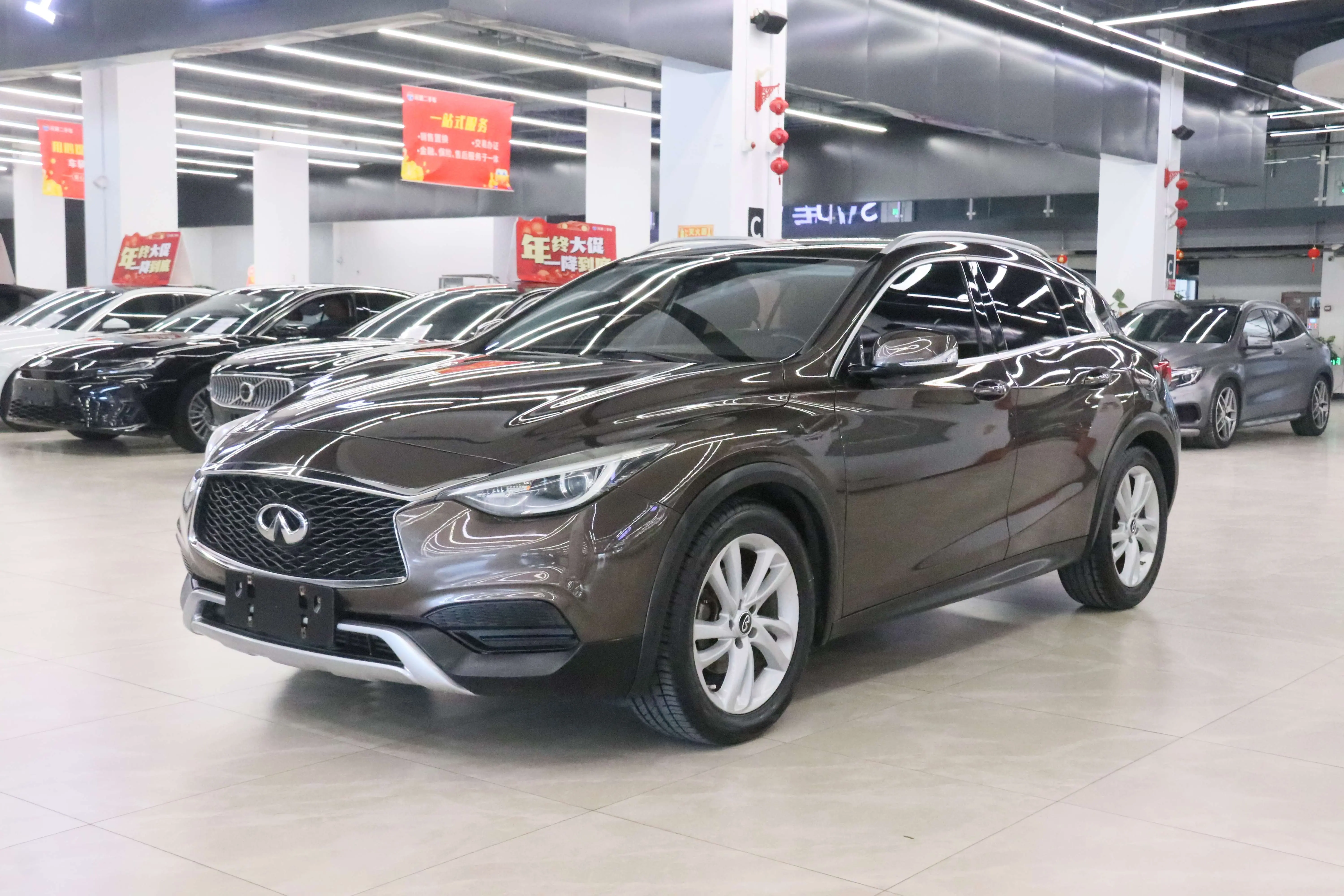 Infiniti QX30