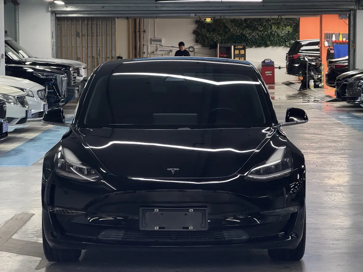 Tesla Model 3  из Китая