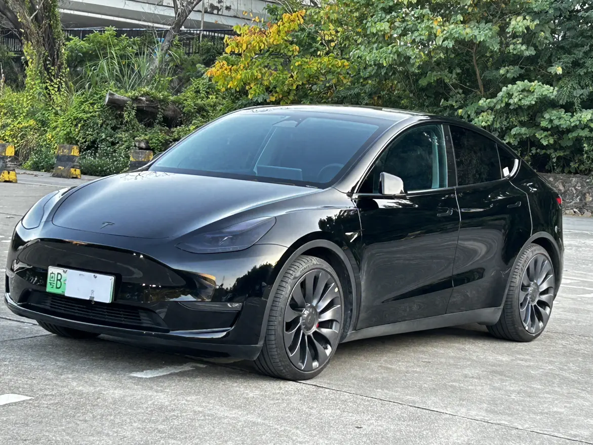 Tesla Model Y  из Китая