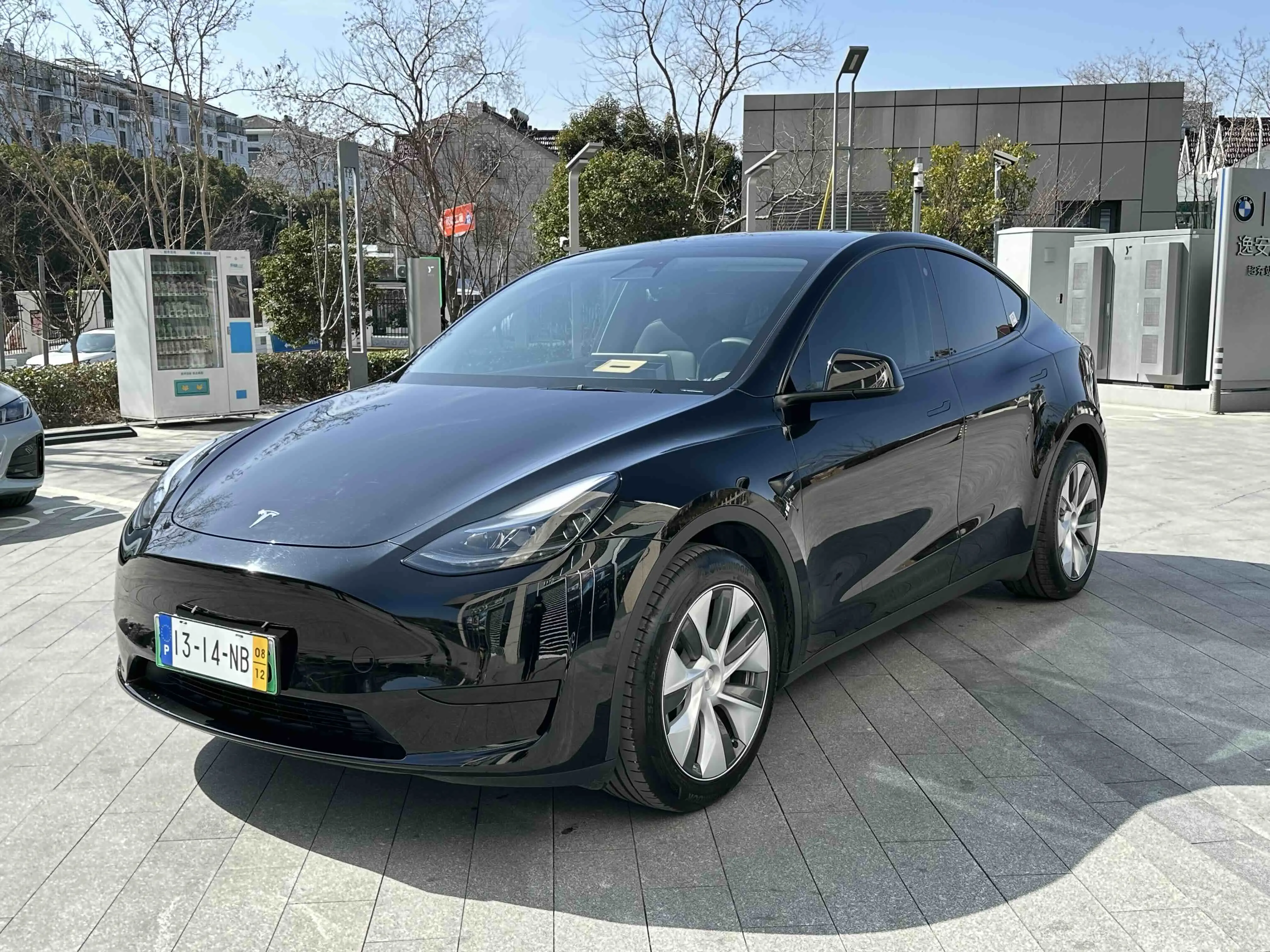 Tesla Model Y  из Китая