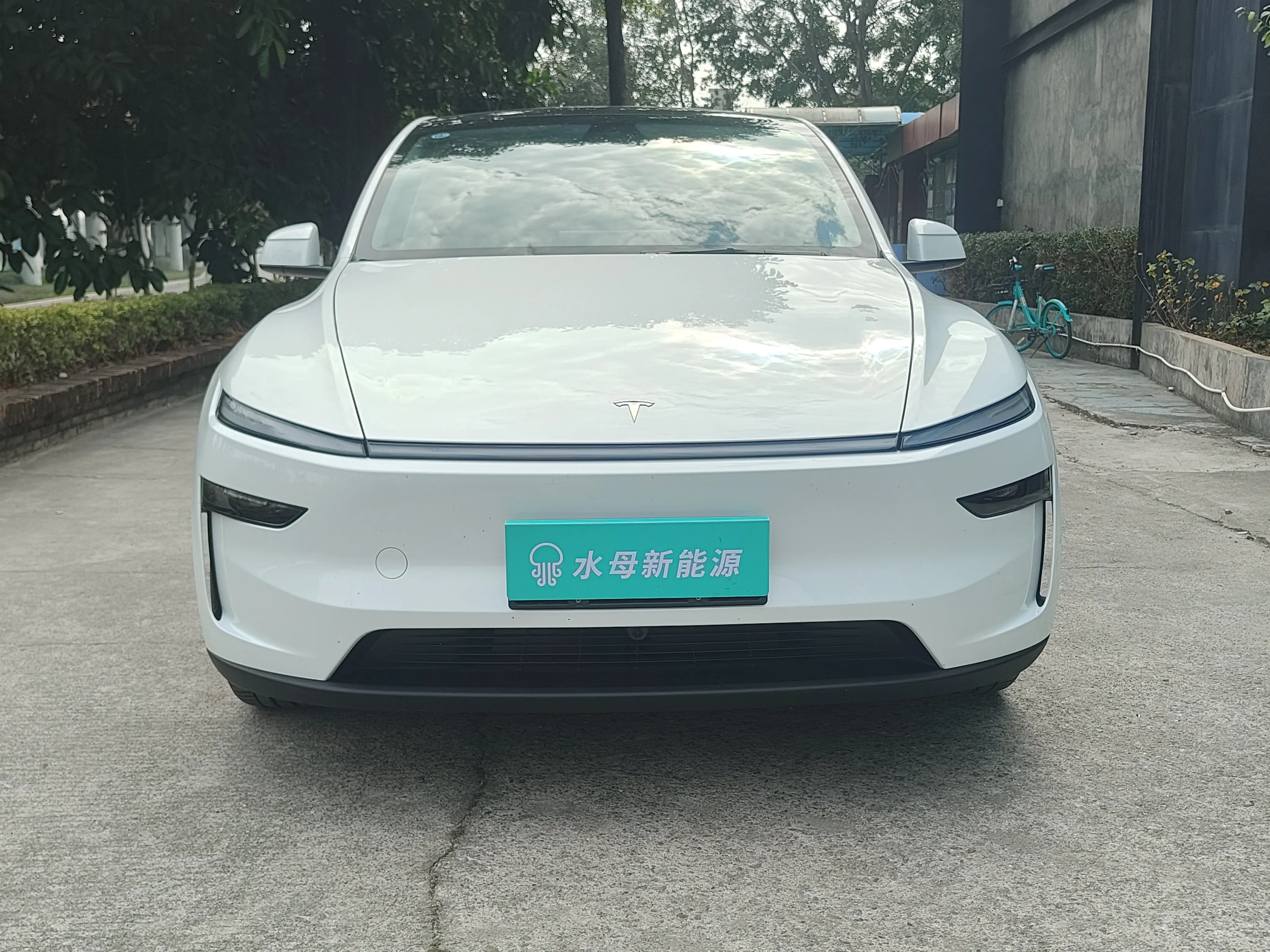 Tesla Model Y  из Китая