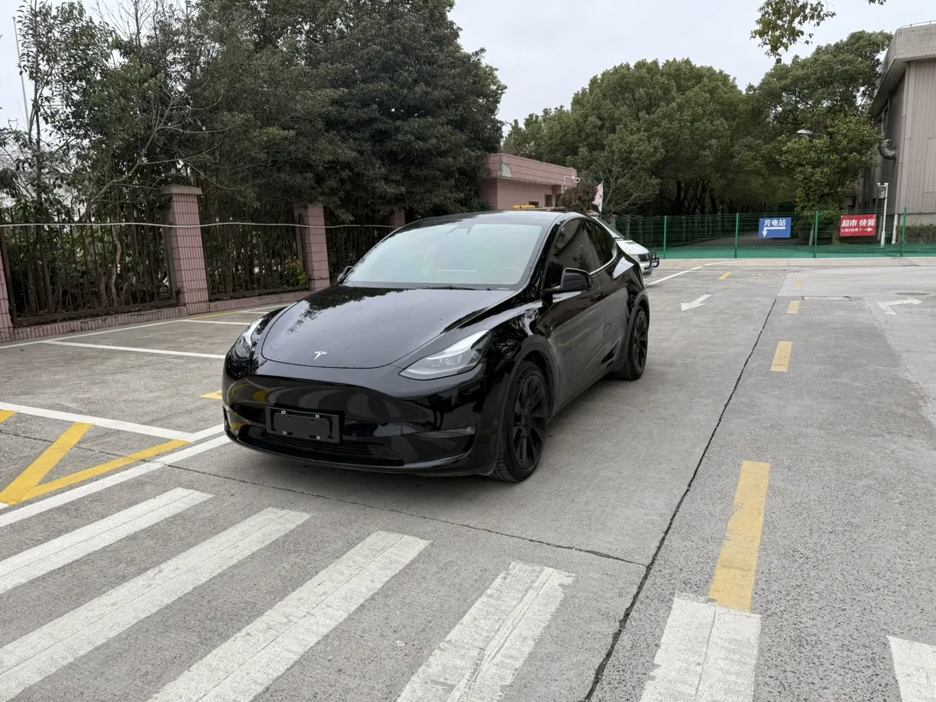 Tesla Model Y  из Китая
