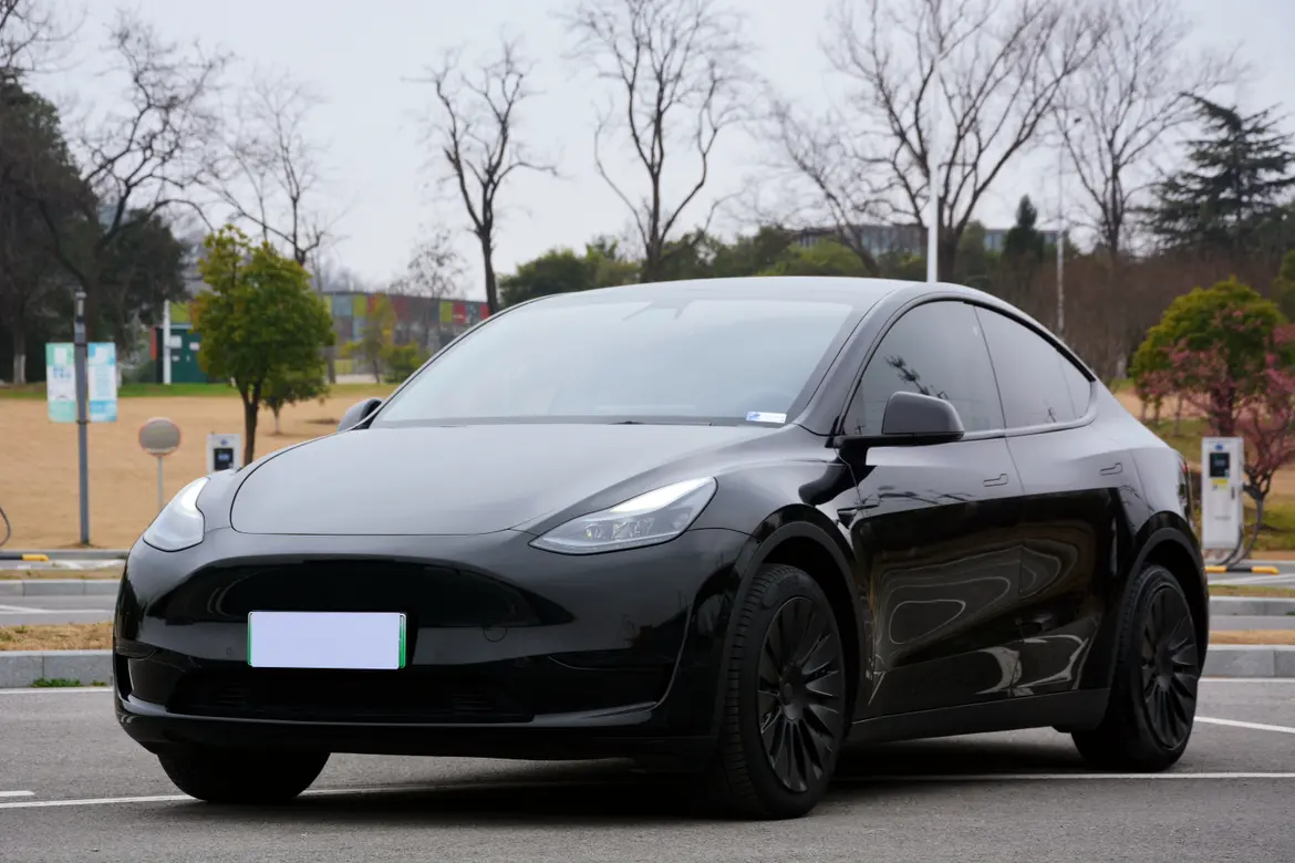 Tesla Model Y  из Китая