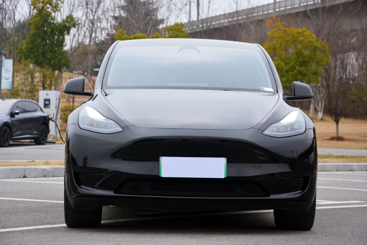 Tesla Model Y  из Китая