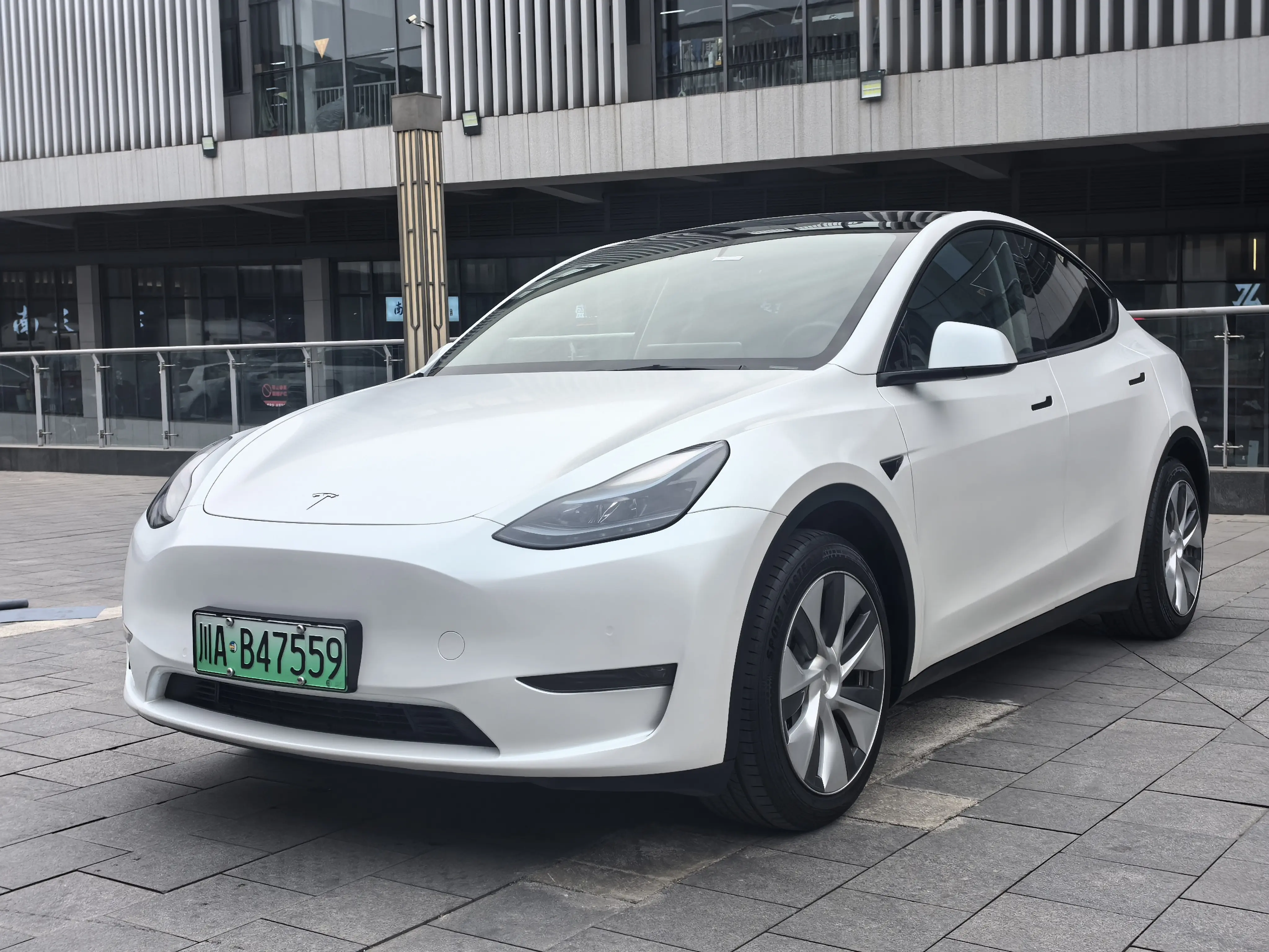 Tesla Model Y  из Китая