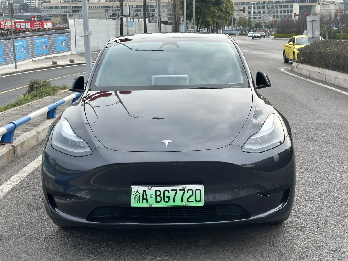 Tesla Model Y  из Китая