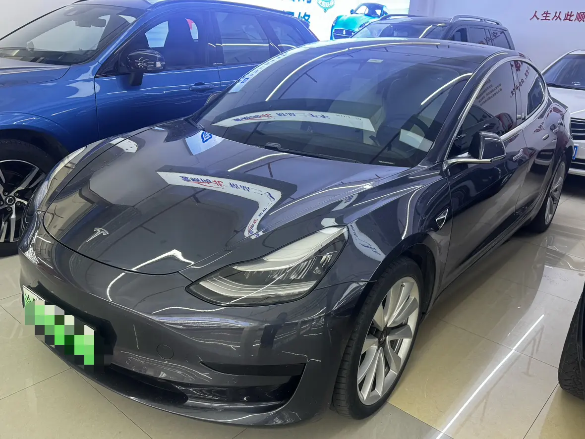 Tesla Model 3  из Китая