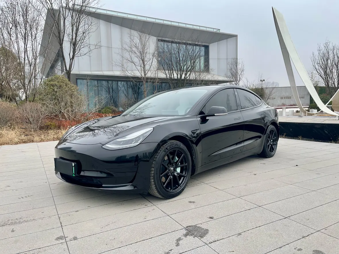Tesla Model 3  из Китая