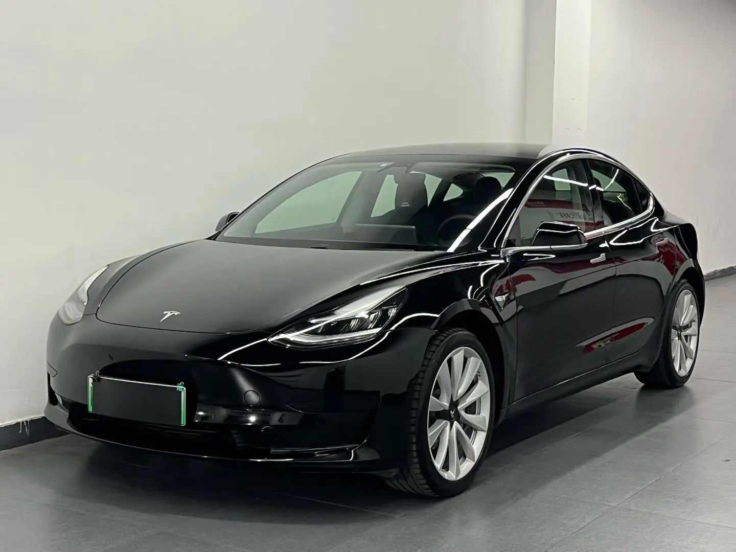 Tesla Model 3  из Китая