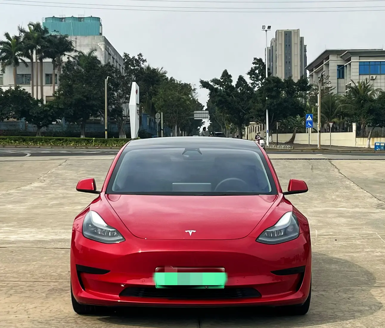 Tesla Model 3  из Китая