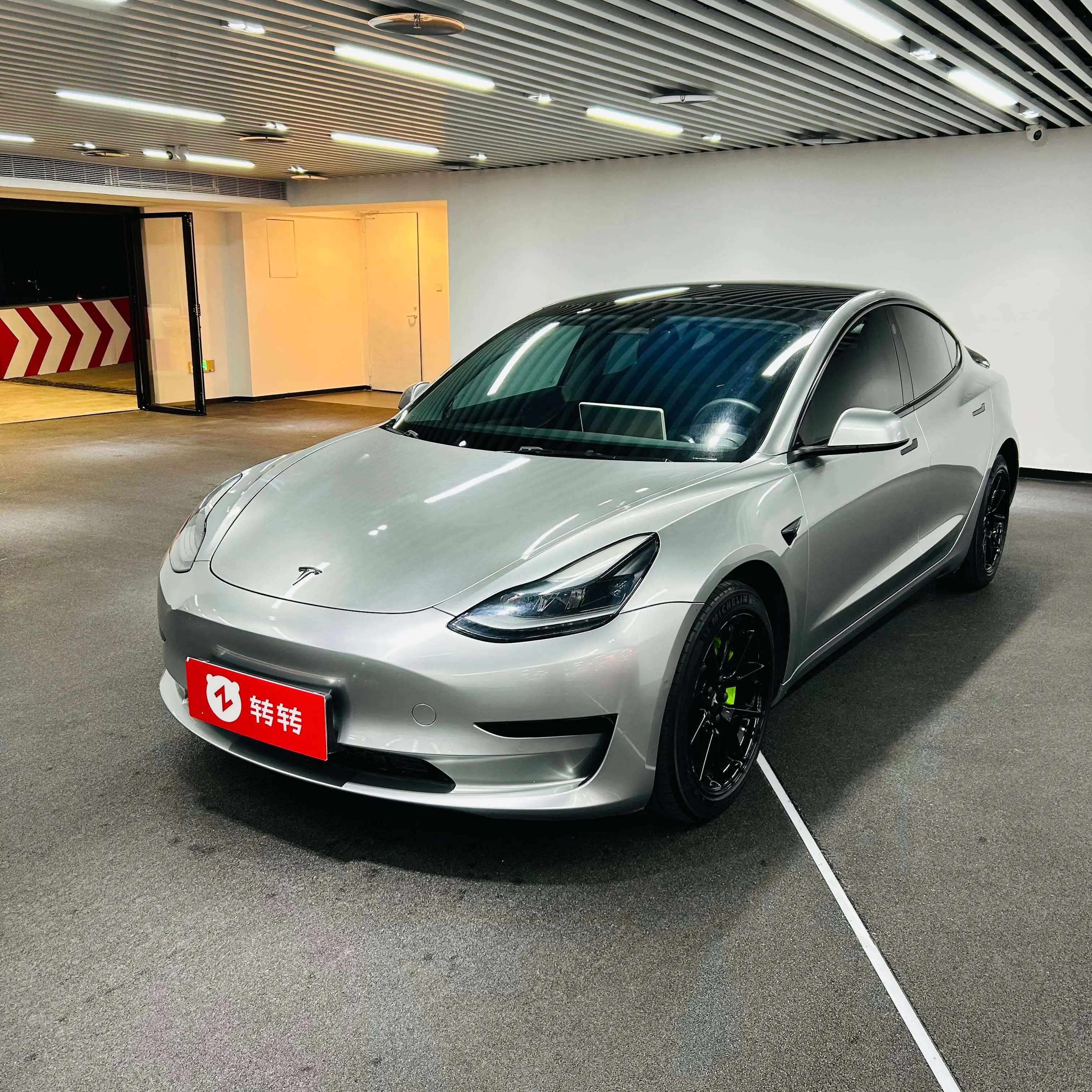 Tesla Model 3  из Китая