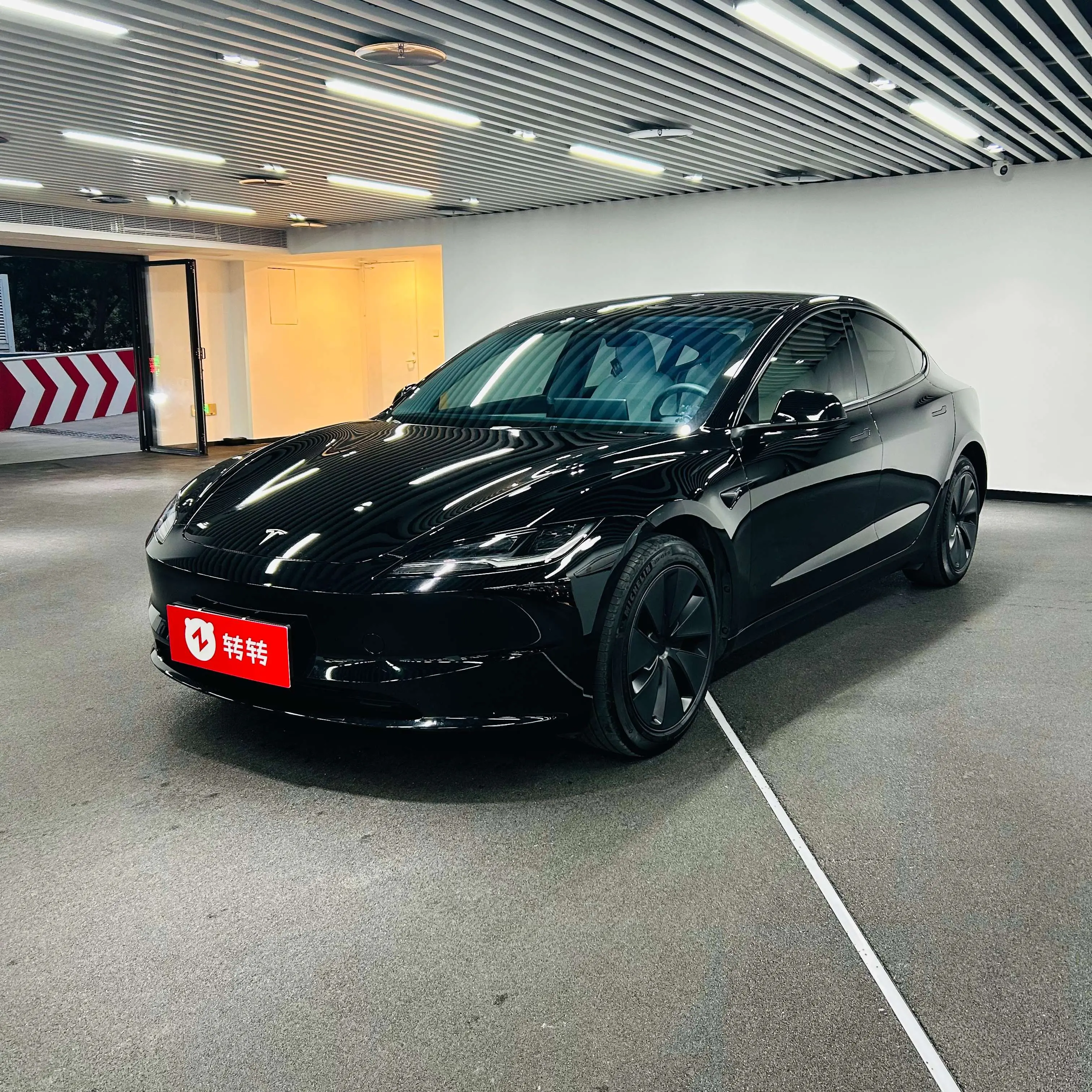 Tesla Model 3  из Китая