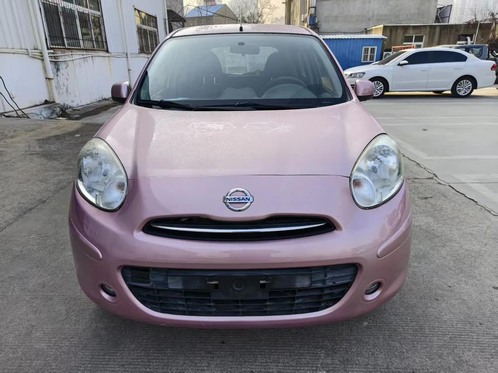 Nissan March  из Китая