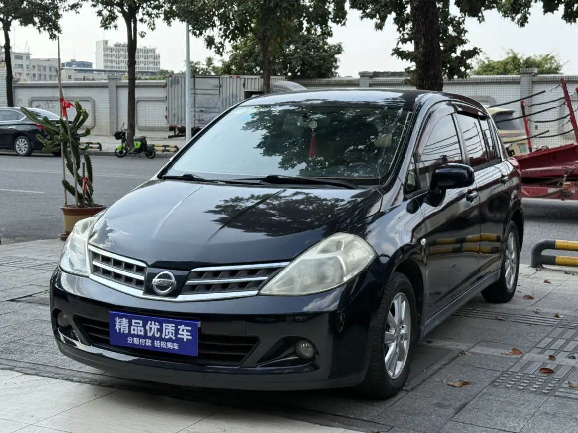 Nissan Tiida  из Китая