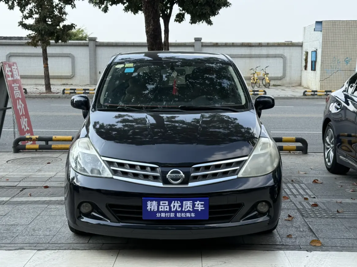 Nissan Tiida  из Китая