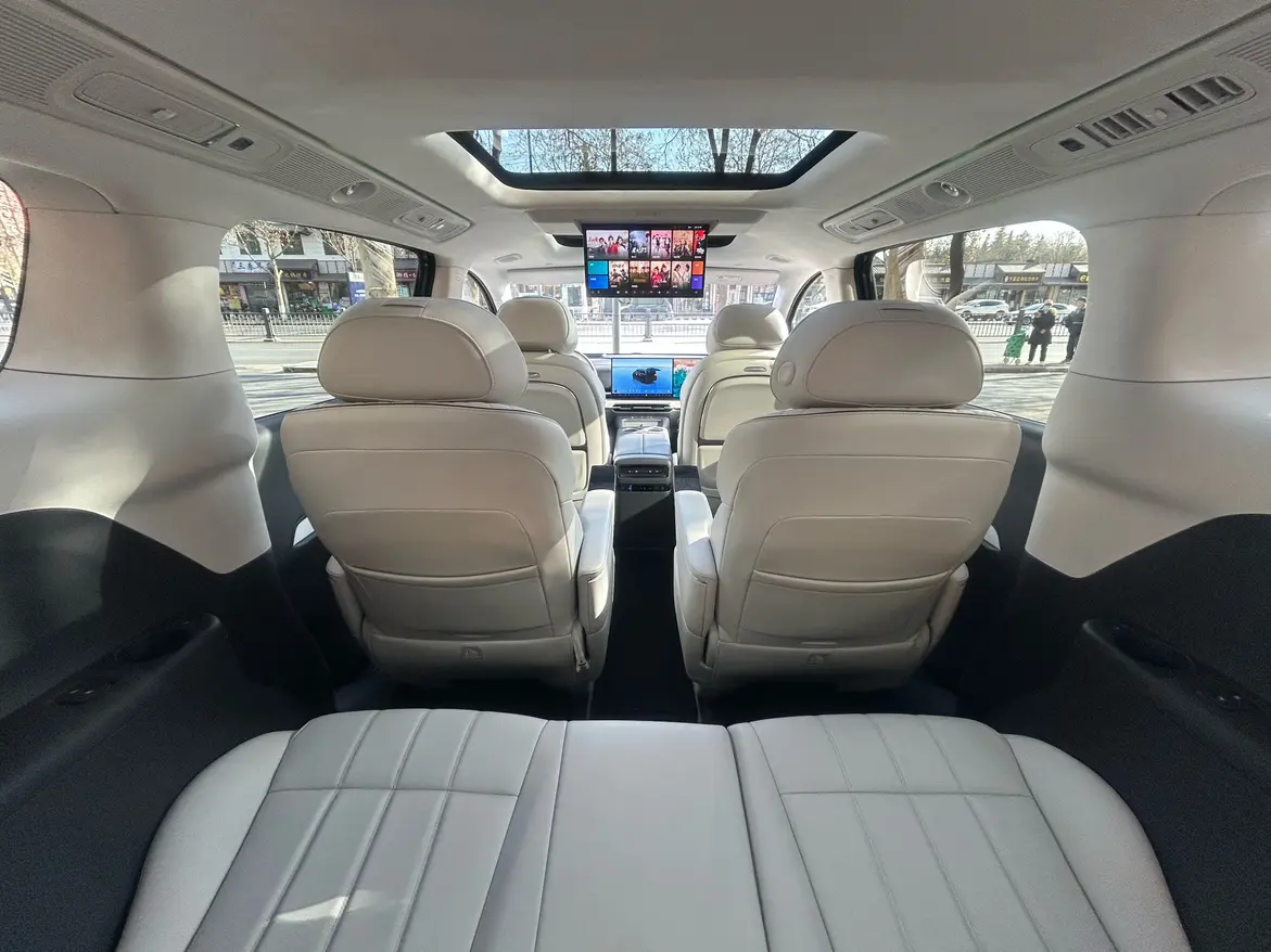 Voyah Lantu Dreamer PHEV  из Китая