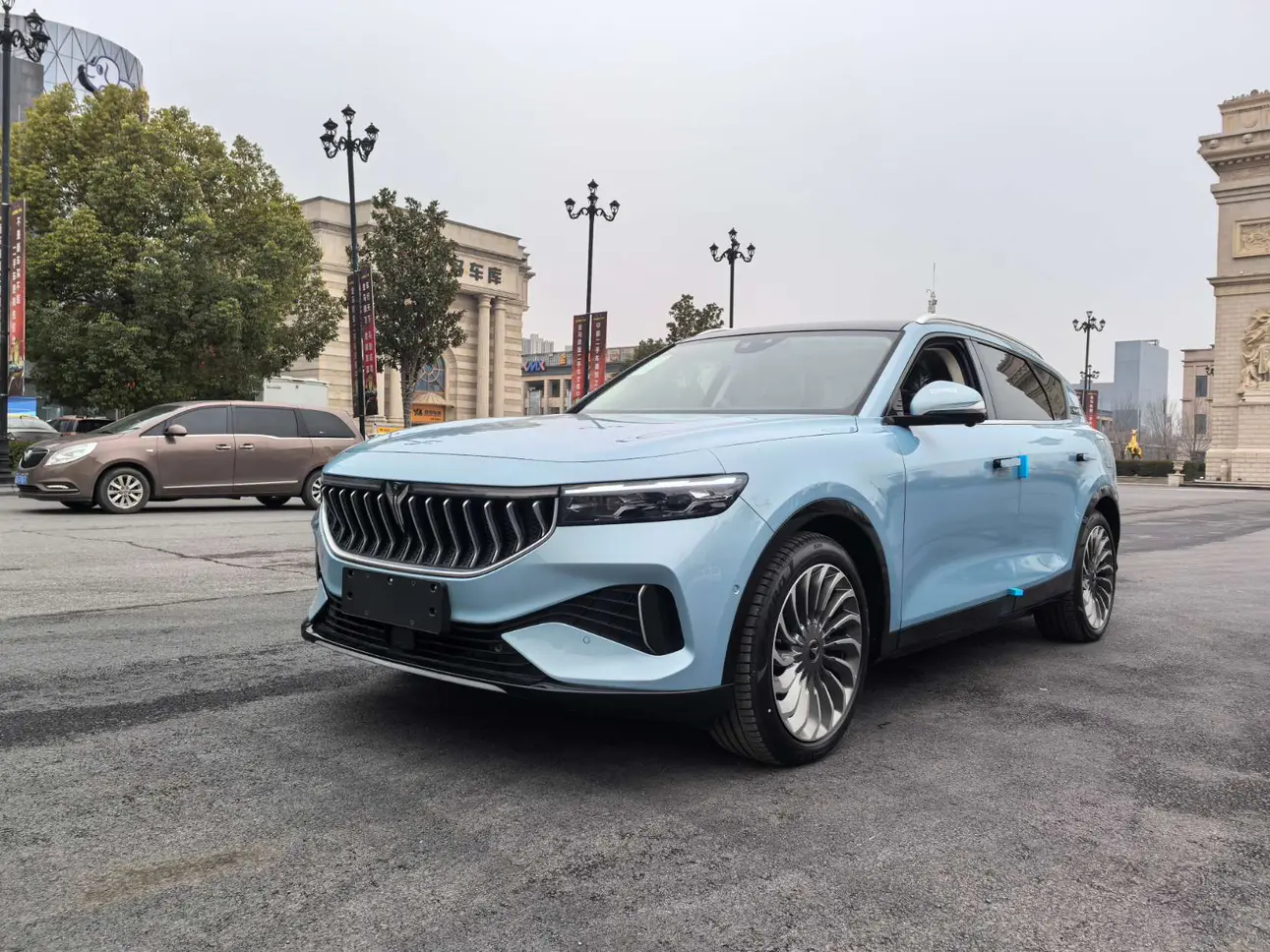 Voyah Lantu FREE  из Китая